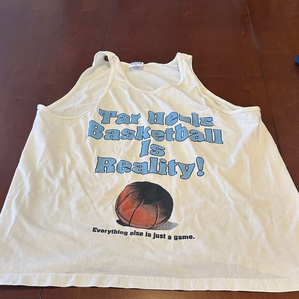Vintage (?) Tarheels White Basketball Graphic Tank Top size XL
